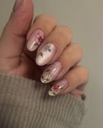 simple cat eye I love with flowers